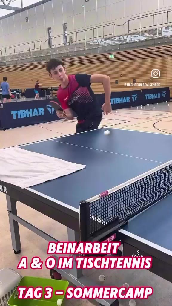 Training beim SV Motor Falkensee an der Tischtennisplatte